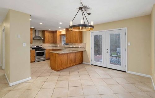 8205 Alabama Dr, Austin TX 78745-7613 exterior