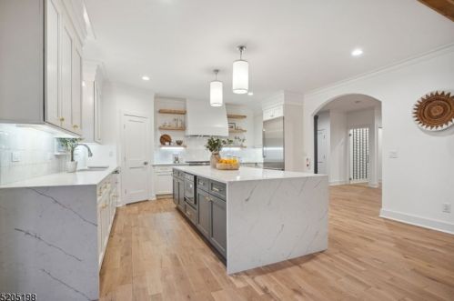 7 Maple St, Chatham Township NJ  07928-1624 exterior