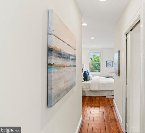 326 Dickinson St, Philadelphia PA 19147-6515 exterior