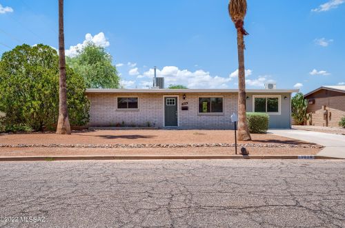 1010 Del Valle Ave, Tucson AZ  85711-5241 exterior