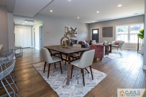 48 Brookville Rd, Edison NJ 08817-4141 exterior