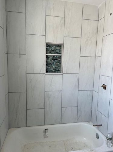 27 Moorefield St, Providence RI 02909-4815 exterior