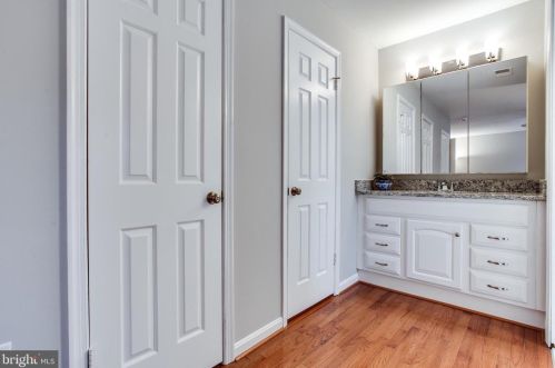 7308 Aynsley Ln, Mc Lean VA 22102-2931 exterior