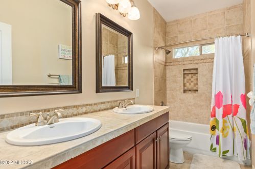 11779 Mesquite Holw Dr, Tucson AZ 85737-7350 exterior