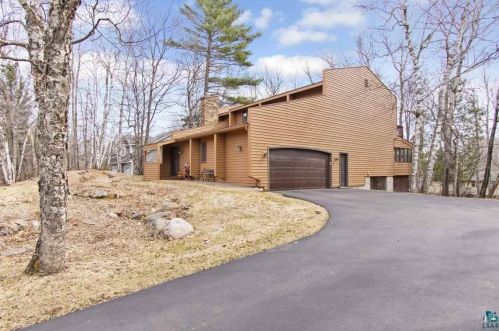 1010 Timberline Ln, Duluth, MN 55811-4450