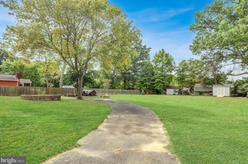 3419 Memorial St, Alexandria VA  22306-1548 exterior