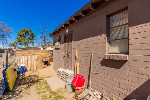 119 Ohio St, Tucson AZ 85714-1220 exterior