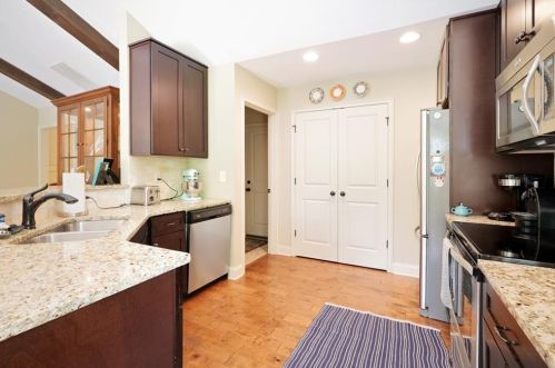 479 Holly Dr, Gainesville GA 30501-2142 exterior