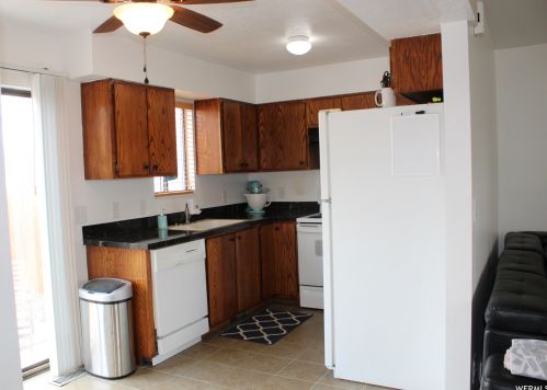 695 8800, Sandy UT 84070-1748 exterior