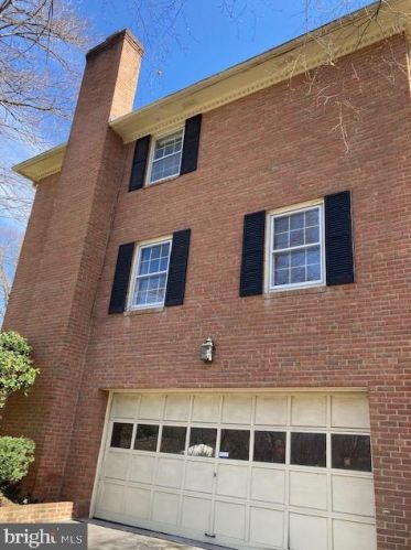 4032 40 Rd, Arlington VA 22207-4805 exterior