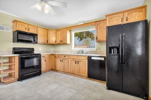 1811 Maple St, Manitowoc WI  54220-2636 exterior