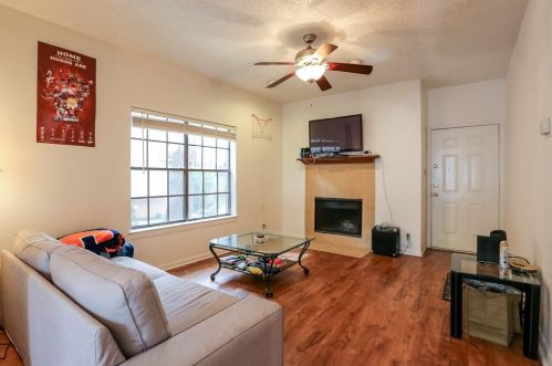 203 31st St, Austin, TX 78705-3003