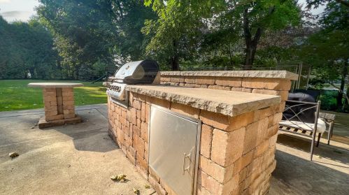 2014 Sheridan Rd, Waukegan IL 60085-6549 exterior