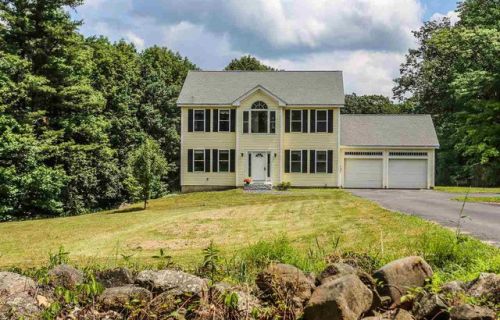 7552 Currier Rd, Concord, NH 03307-1313