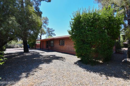 1014 Blanton Dr, Tucson, AZ 85719-2686