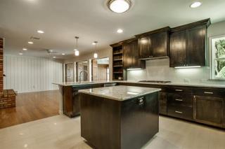 10639 Royal Springs Dr, Dallas TX  75229-5249 exterior