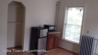 635 Howard Pl, Madison WI  53703-1206 exterior