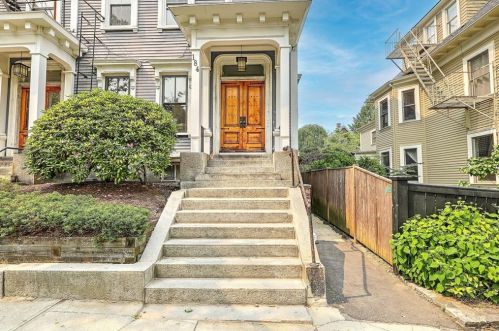 184 Bowen St, Providence, RI 02906-1542