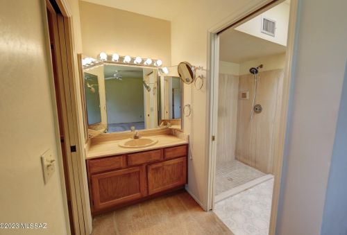 4670 Paseo De Los Cerritos, Tucson AZ 85745-9552 exterior