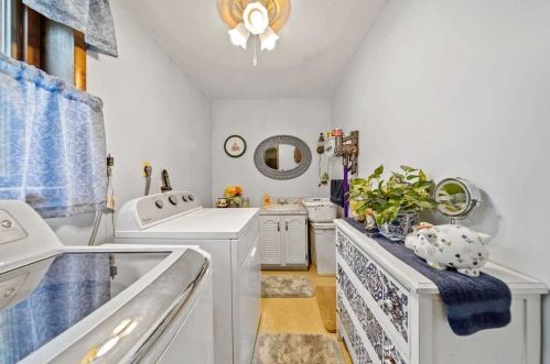 3 Pembroke Dr, Poughkeepsie NY 12603-4707 exterior