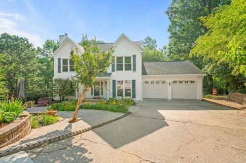 4827 Glenwhite Dr, Duluth, GA 30096-4499