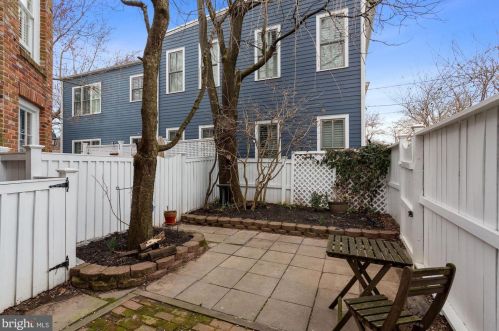 802 Pendleton St, Alexandria VA 22314-1854 exterior