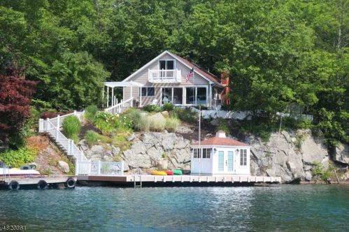 636 Lakeside Ave, Andover NJ  07821-2993 exterior