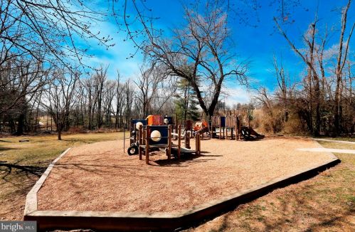 9609 Hastings Dr, Silver Spring MD 20901-3198 exterior