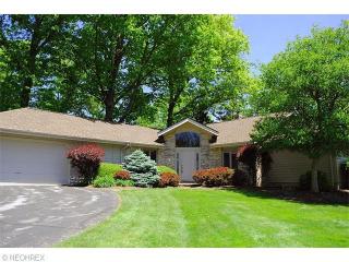 5555 Hummingbird Cir, Cleveland, OH 44139-2089