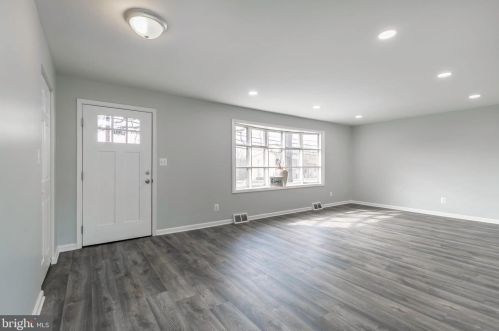 7935 Elvaton Rd, Glen Burnie MD 21061-6074 exterior