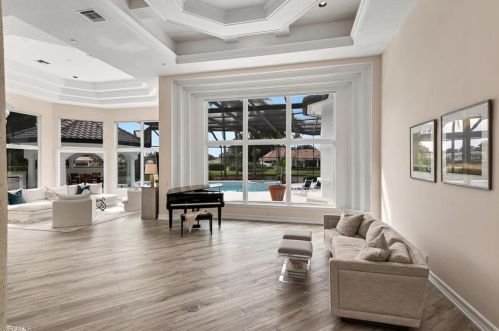 1308 Little Blue Heron Ct, Naples FL 34108-3311 exterior