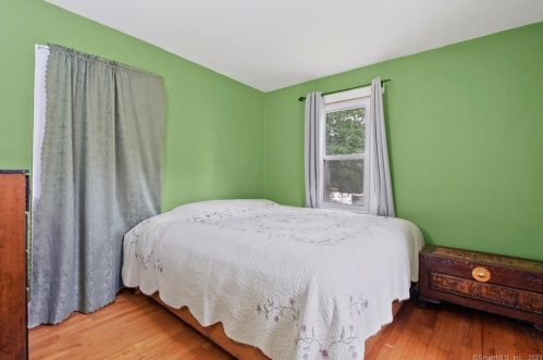 256 Autumn St, Manchester CT 06040-5553 exterior