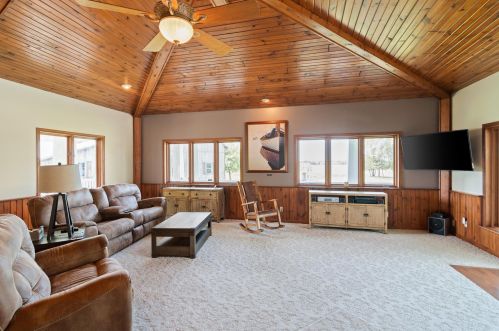 2916 County Road B, Manitowoc WI 54220-8950 exterior