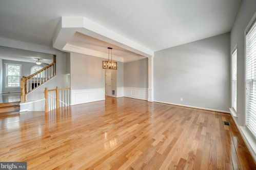 6138 Manchester Park Cir, Alexandria VA  22310-4953 exterior