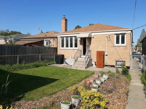 6418 Lamon Ave, Chicago, IL 60638-5824