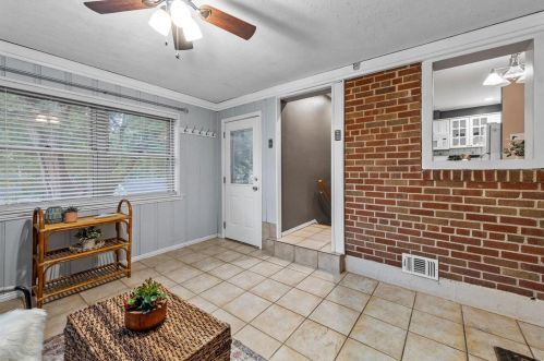 7384 Sharp Ave, Saint Louis MO 63116-3040 exterior