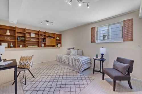 1600 Meadowside Dr, Saint Louis MO 63146-4958 exterior