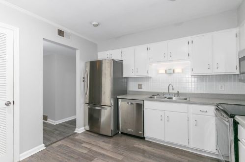 1046 Cedargate Dr, Saint Louis MO exterior