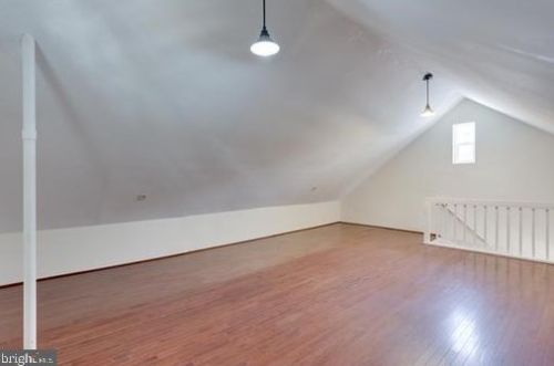 1900 Q St, Washington DC  20009-1008 exterior