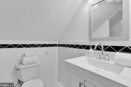 1602 Brisbane St, Silver Spring MD 20902-4039 exterior