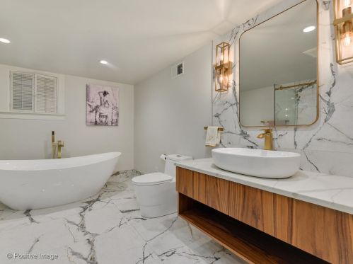 529 Wrightwood Ave, Chicago IL  60614-1794 exterior