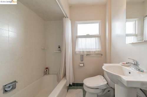 814 Solano, Berkeley CA 94706-1738 exterior