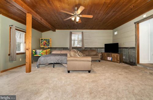 758 Bankert Rd, Hanover PA  17331-9352 exterior