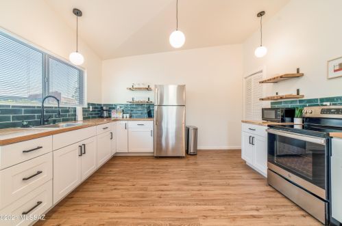 3201 Cherry Ave, Tucson AZ  85719-2219 exterior