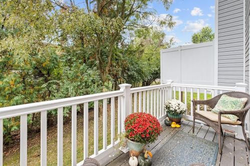 868 Highpointe Cir, Pittsburgh PA 15220-1854 exterior