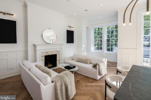 2013 Q St, Washington DC 20002-2373 exterior