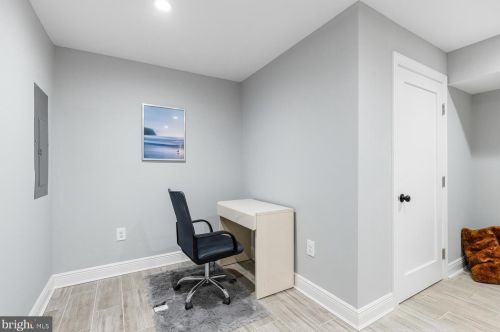 2257 16th St, Washington DC  20020-4301 exterior