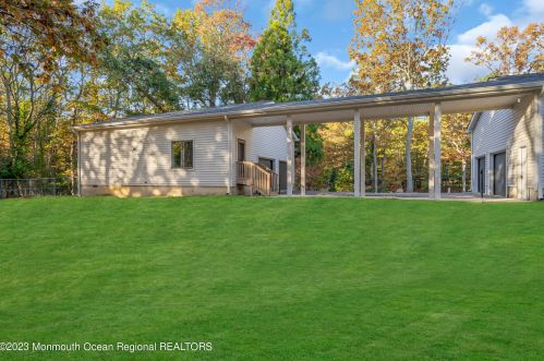 795 Grn Vly Rd, Jackson Twp NJ 08527-2945 exterior