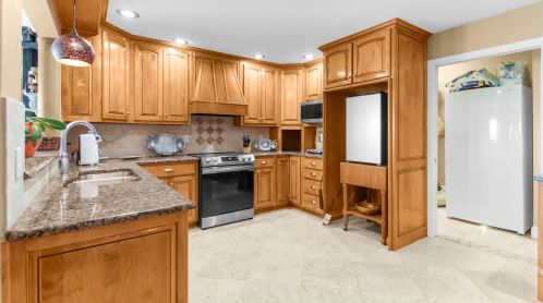 4552 Bayside Dr, Milton FL 32583-8436 exterior