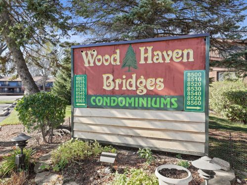 8560 Waterford Ave, Milwaukee WI  53228-4542 exterior